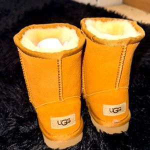 Boutique UGGS, purchased for my daughter but ended up being tight